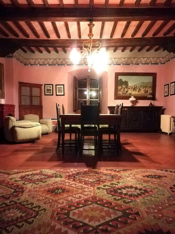 Castello Di Valenzano Villa Арецо Екстериор снимка